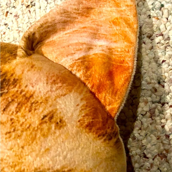 Cat Face Pillow - Picture 4 of 4